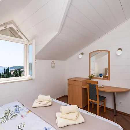 Quiet Sea View Good Location With Terrace شقة زاتون