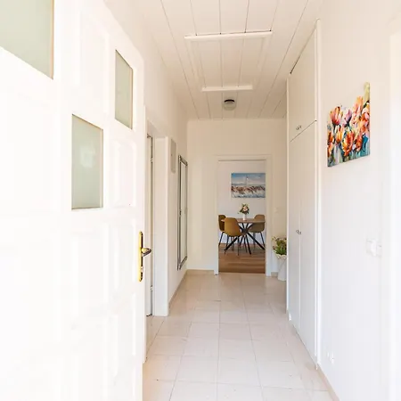 Quiet Sea View Good Location With Terrace