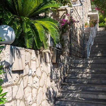 Quiet Sea View Good Location With Terrace Daire