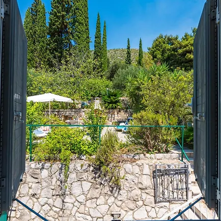 Quiet Sea View Good Location With Terrace * زاتون